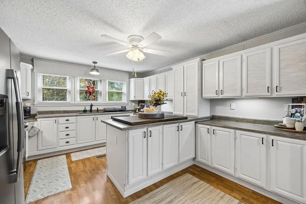 5499 Old Sams Creek Road Pegram TN 37143