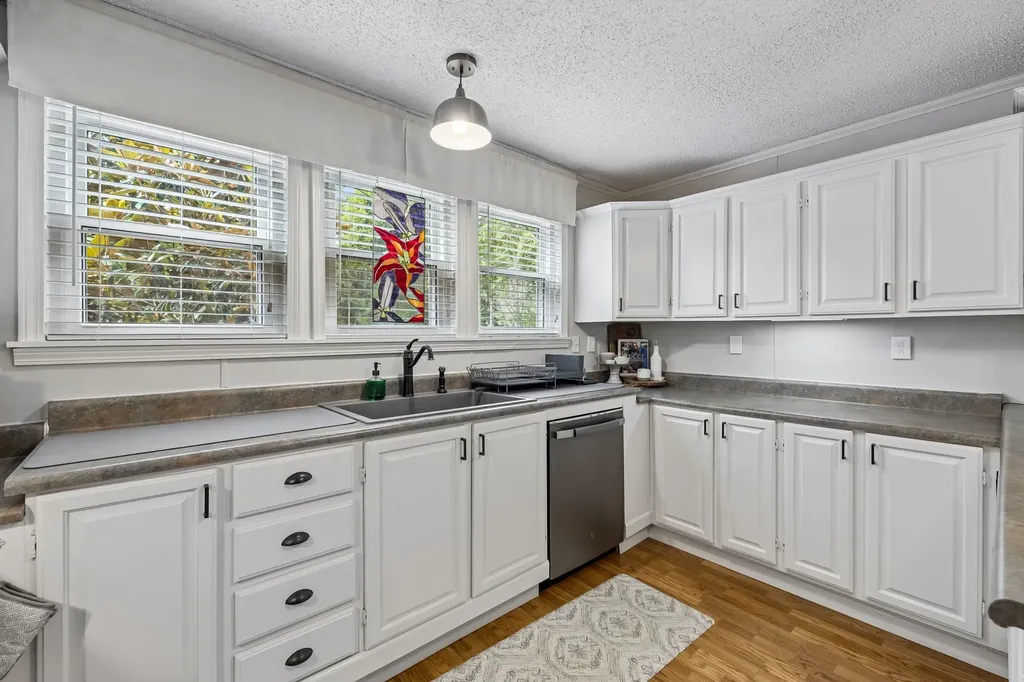 5499 Old Sams Creek Road Pegram TN 37143
