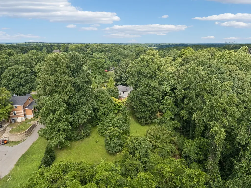 5499 Old Sams Creek Road Pegram TN 37143