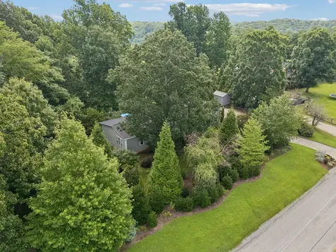 5499 Old Sams Creek Road Pegram TN 37143