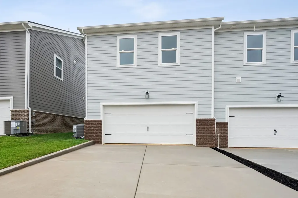 2601 Peaceful Valley Drive Columbia TN 38401