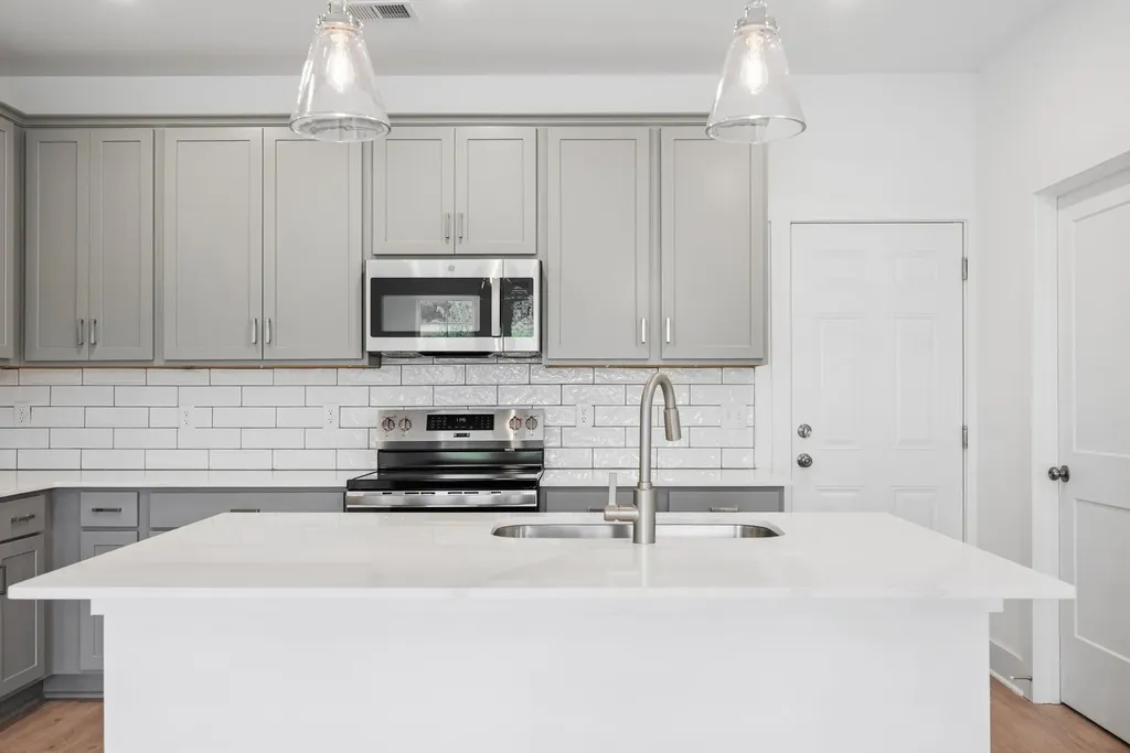 2601 Peaceful Valley Drive Columbia TN 38401