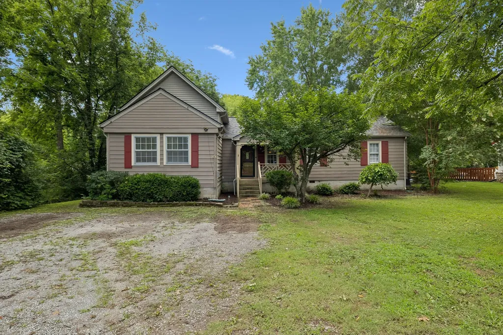 1804 Mars Street La Vergne TN 37086