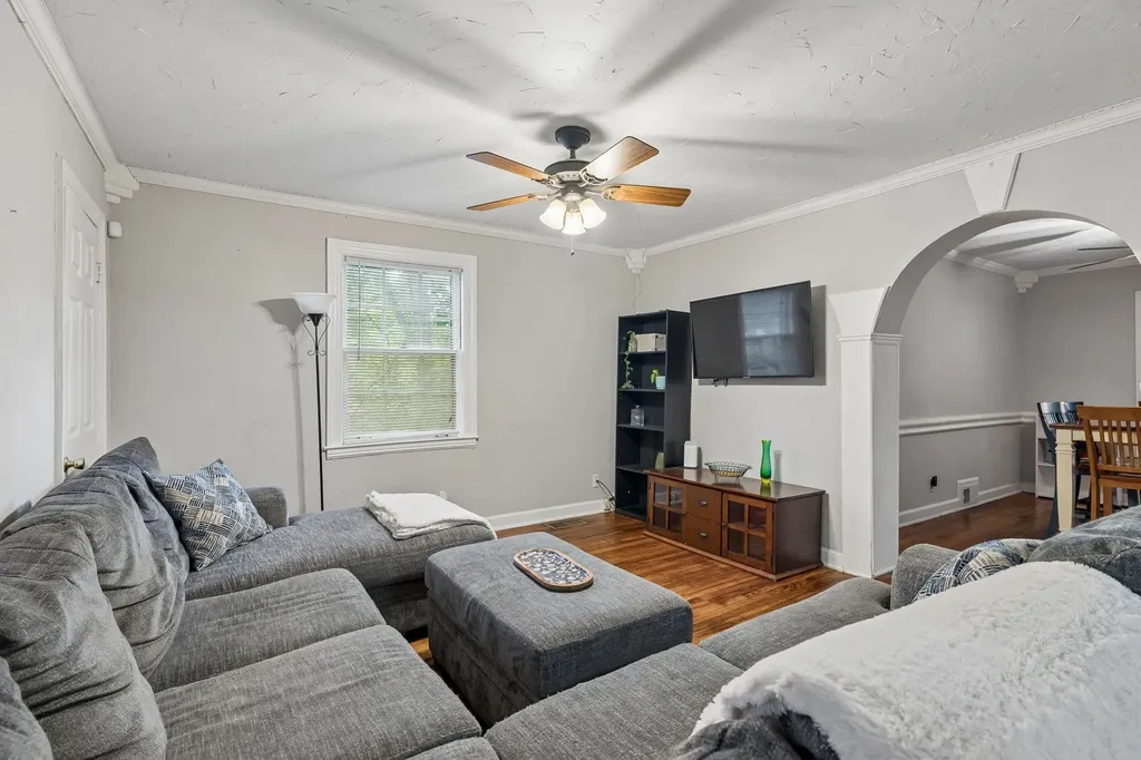 1804 Mars Street La Vergne TN 37086