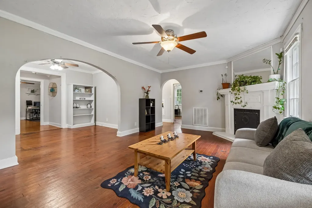 1804 Mars Street La Vergne TN 37086