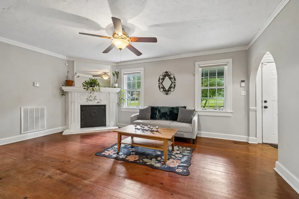 1804 Mars Street La Vergne TN 37086