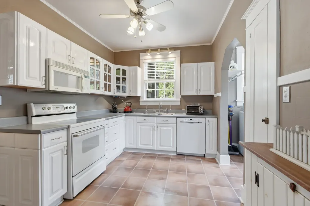 919 Caruthers Avenue Nashville TN 37204
