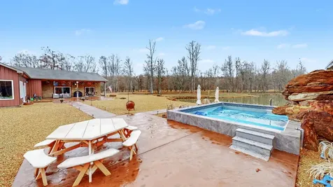 11957 Hwy 79n Buchanan TN 38222