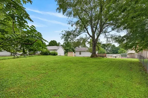 356 Erie Drive Clarksville TN 37040
