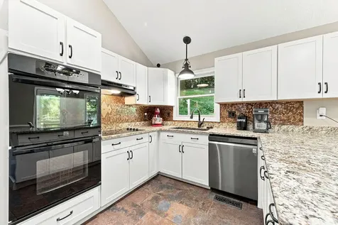 9302 Rockshire Lane Chattanooga TN 37421