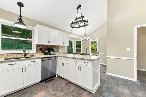9302 Rockshire Lane Chattanooga TN 37421