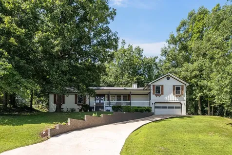 9302 Rockshire Lane Chattanooga TN 37421