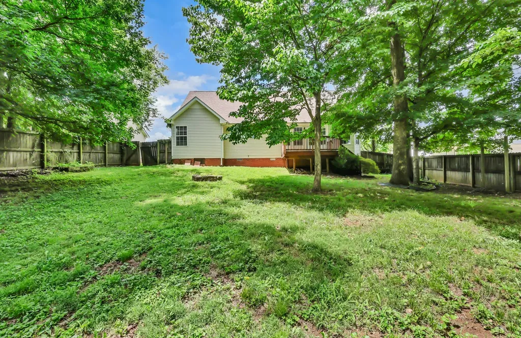 1641 Cedar Springs Circle Clarksville TN 37042
