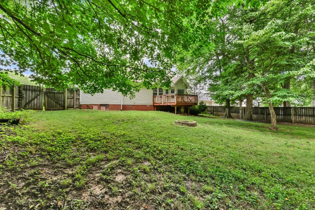1641 Cedar Springs Circle Clarksville TN 37042