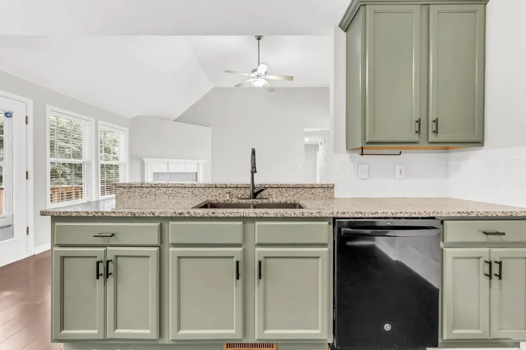 1641 Cedar Springs Circle Clarksville TN 37042