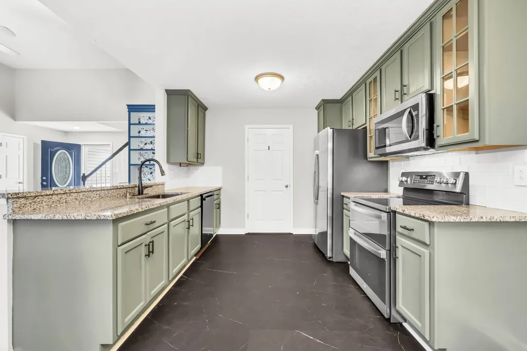 1641 Cedar Springs Circle Clarksville TN 37042