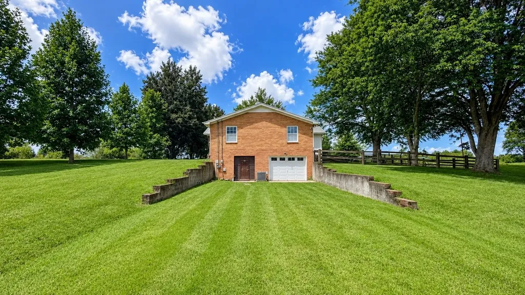 3040 Mcminnville Highway Smithville TN 37166