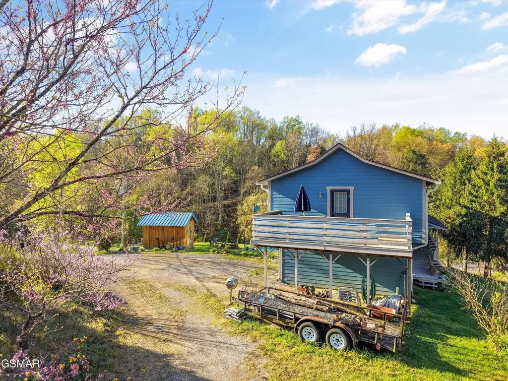 2501 Valley View Road Dandridge TN 37725