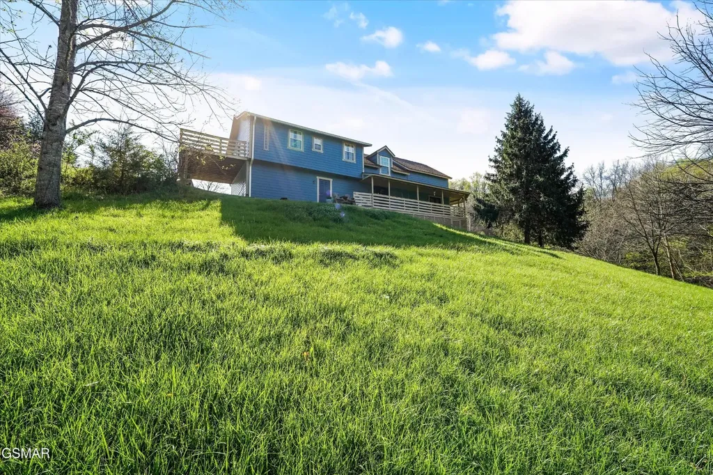 2501 Valley View Road Dandridge TN 37725
