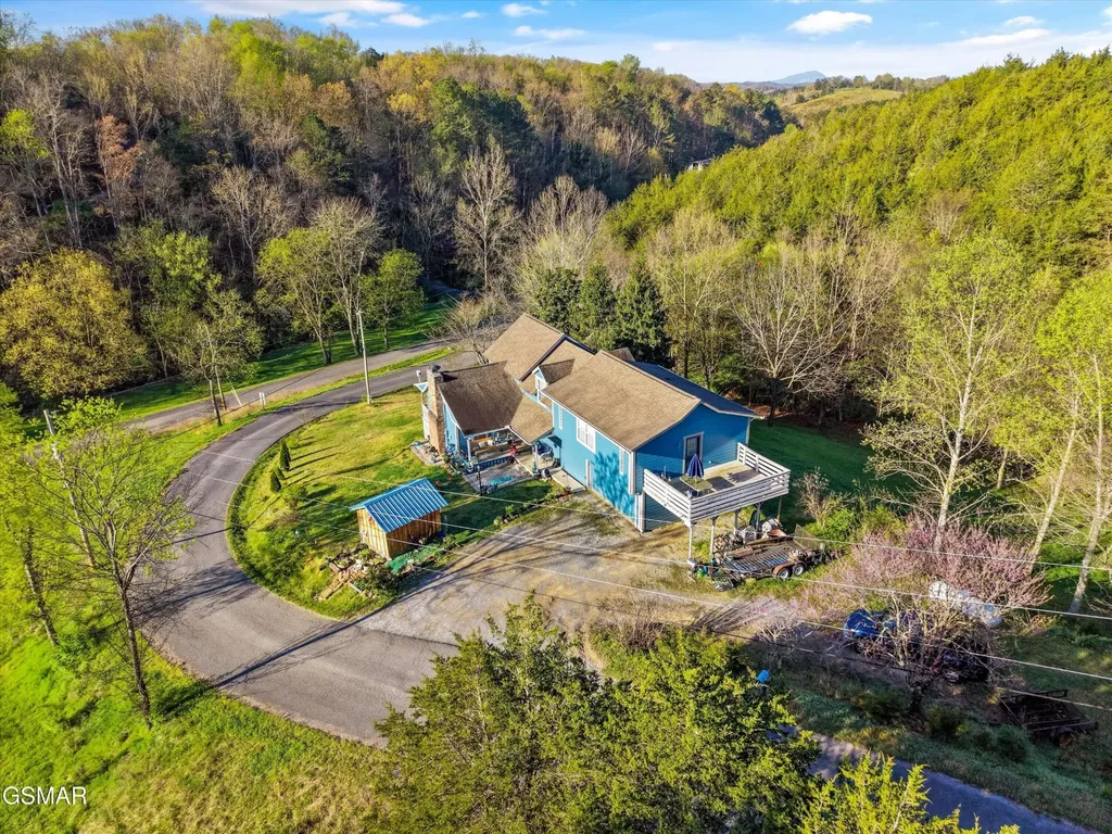 2501 Valley View Road Dandridge TN 37725