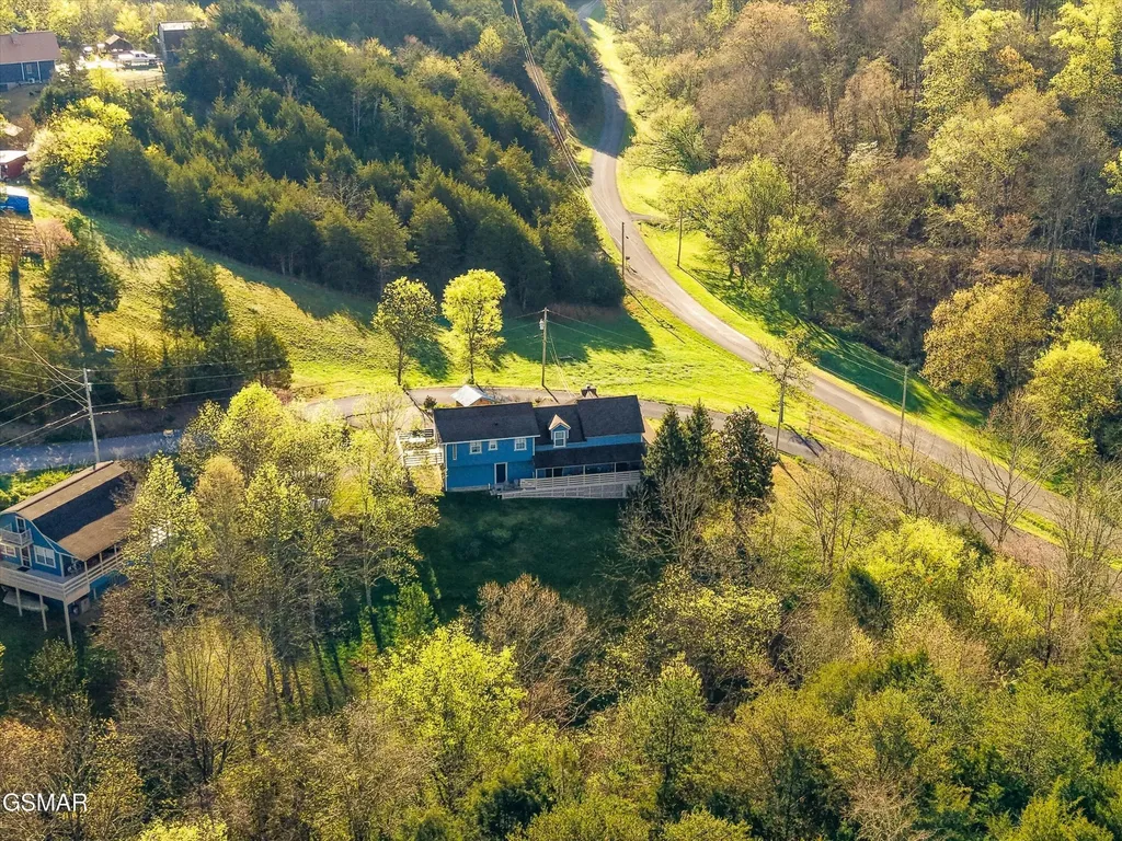 2501 Valley View Road Dandridge TN 37725