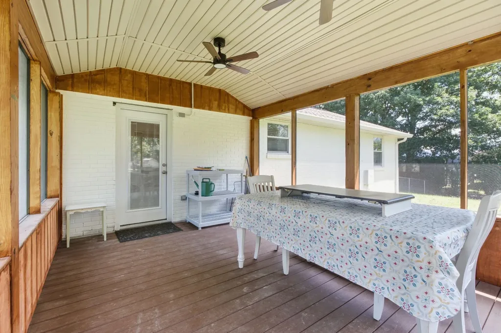 612 Wilkinson Lane White House TN 37188