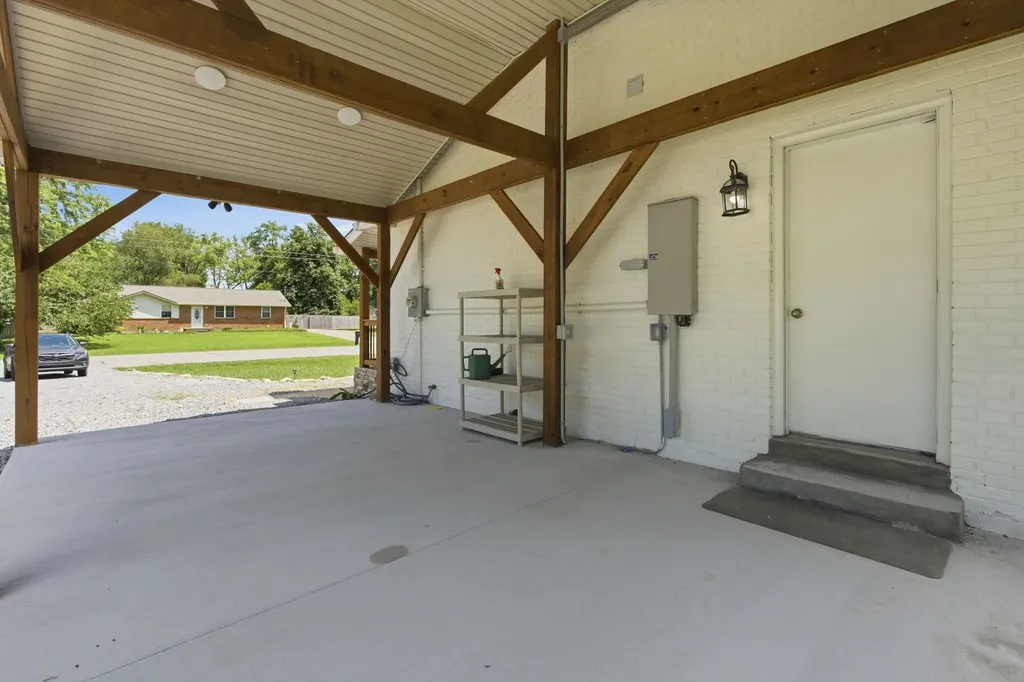 612 Wilkinson Lane White House TN 37188