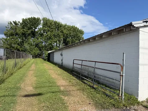 241 N Park Street Hohenwald TN 38462
