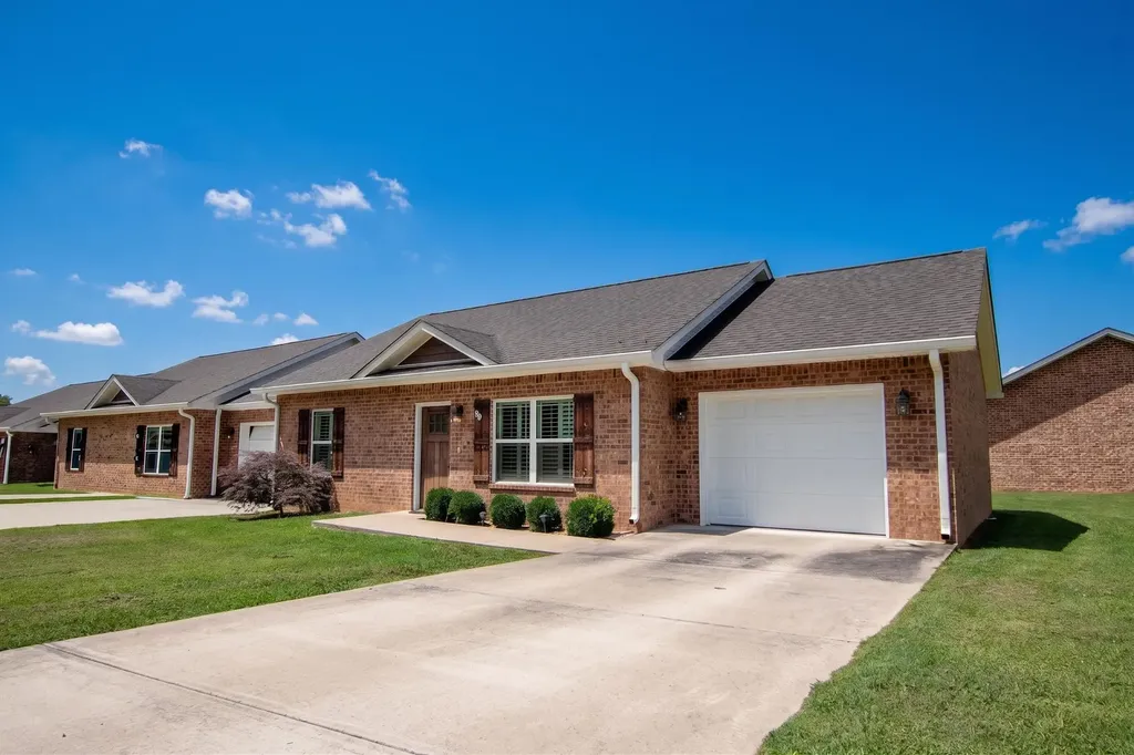 108 Dogwood Court Shelbyville TN 37160