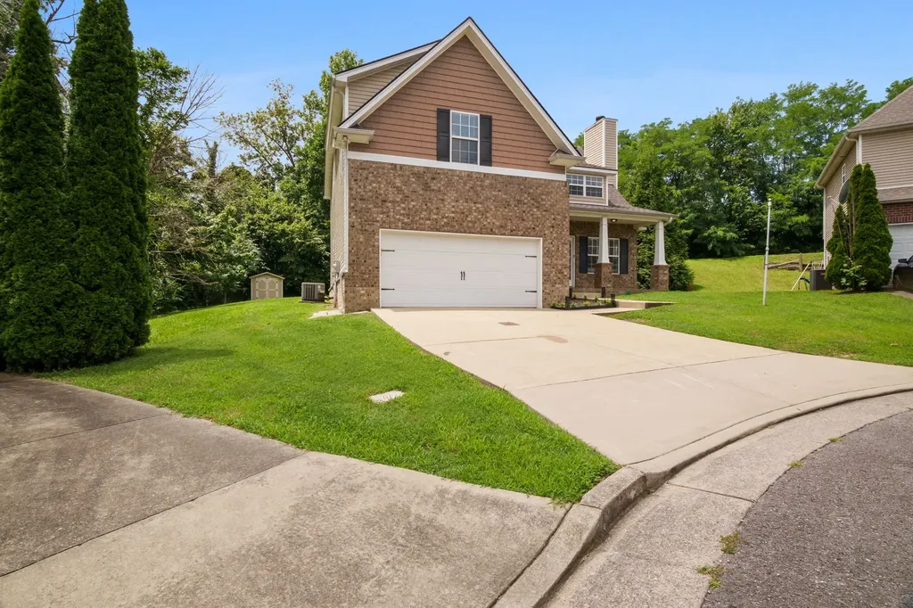 725 Sandbury Pt, N Antioch TN 37013