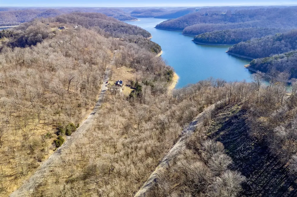 83 Waterwalk Court Smithville TN 37166