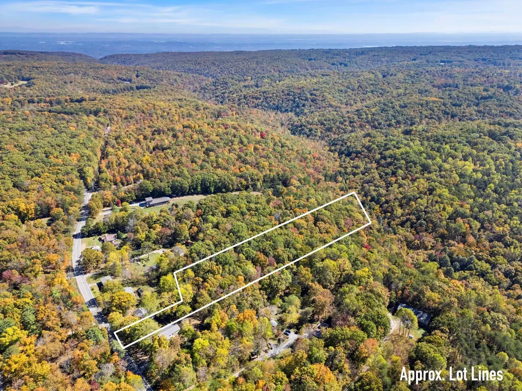 2424 Corral Road Signal Mountain TN 37377