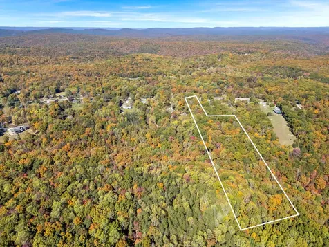 2424 Corral Road Signal Mountain TN 37377