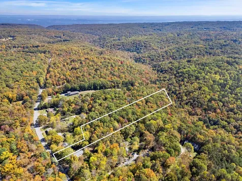 2424 Corral Road Signal Mountain TN 37377