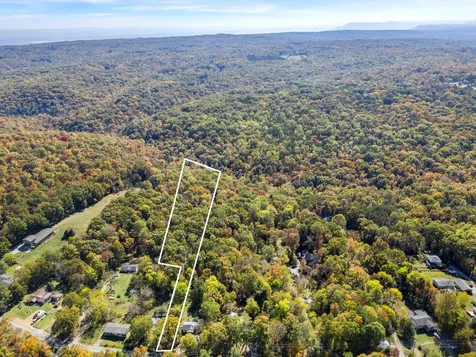 2424 Corral Road Signal Mountain TN 37377