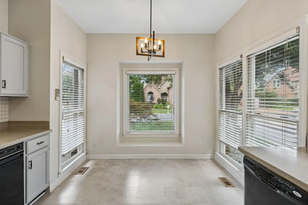 112 Chuzzlewit Down Brentwood TN 37027