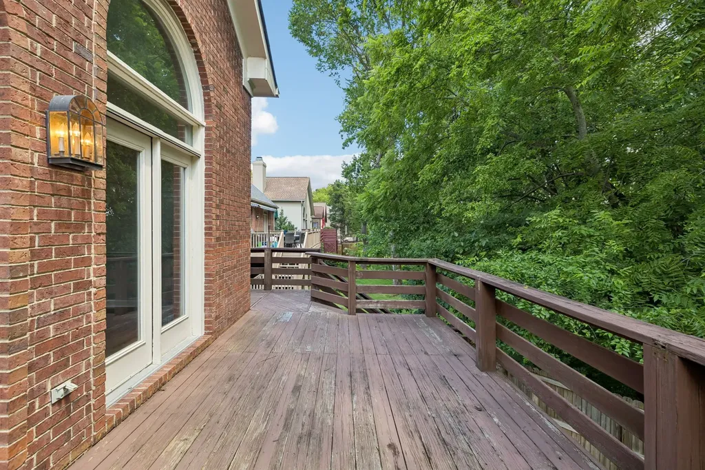 112 Chuzzlewit Down Brentwood TN 37027