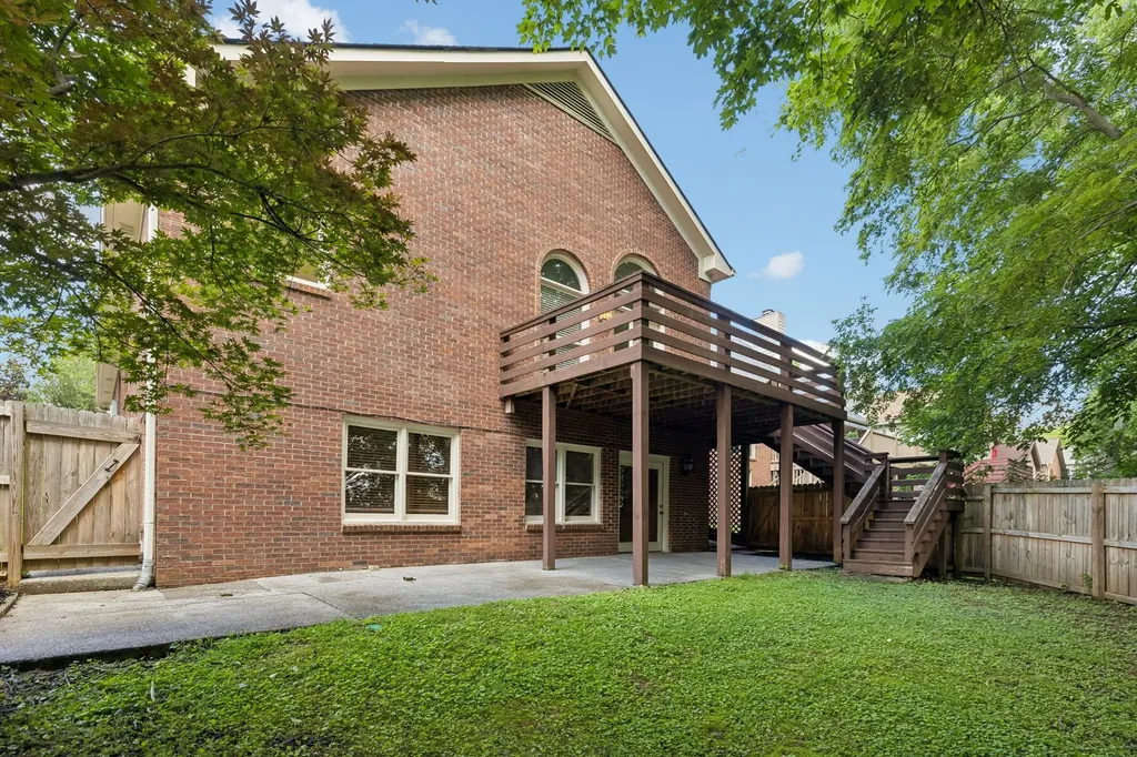 112 Chuzzlewit Down Brentwood TN 37027