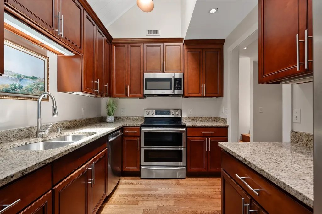 209 Pebble Brook Nashville TN 37221