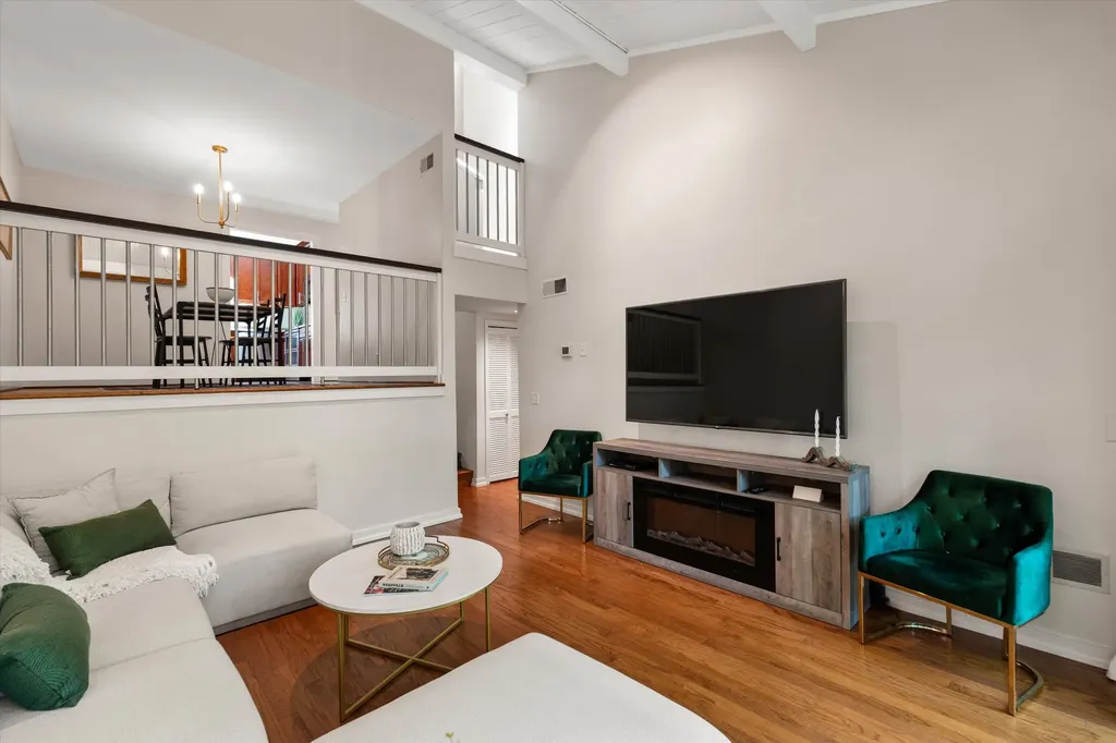 209 Pebble Brook Nashville TN 37221