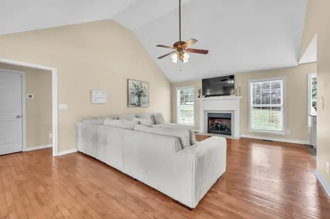 1582 Rembrandt Drive Clarksville TN 37040