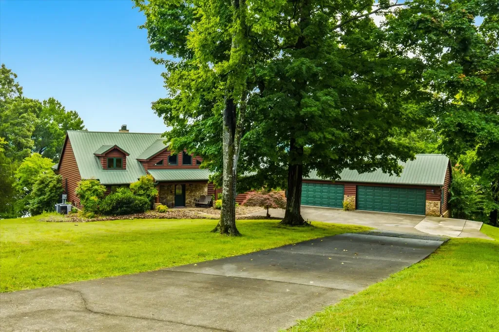 2114 Bridge View Drive Dandridge TN 37725