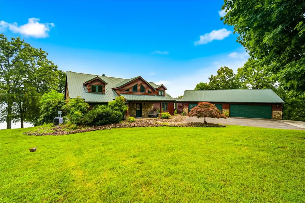 2114 Bridge View Drive Dandridge TN 37725