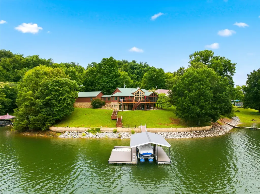 2114 Bridge View Drive Dandridge TN 37725