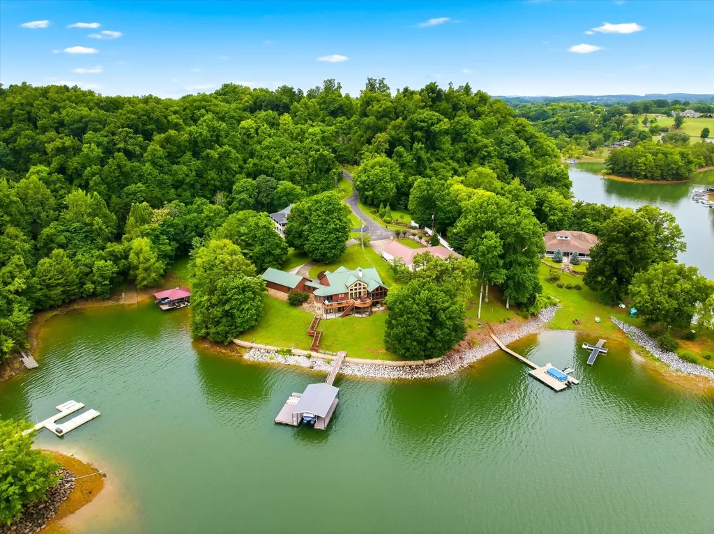 2114 Bridge View Drive Dandridge TN 37725