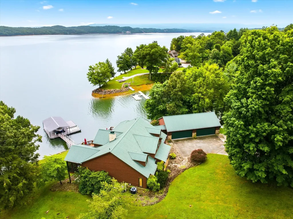 2114 Bridge View Drive Dandridge TN 37725