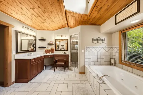 2114 Bridge View Drive Dandridge TN 37725
