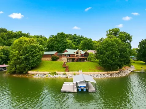2114 Bridge View Drive Dandridge TN 37725