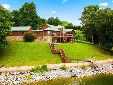 2114 Bridge View Drive Dandridge TN 37725