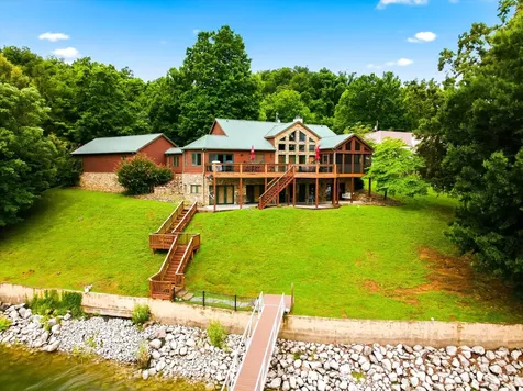 2114 Bridge View Drive Dandridge TN 37725